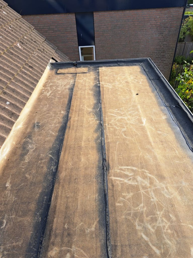 BGB Dakdekker voor bitumen dakbedekking, dakisolatie, dak reparatie en pannendak vervangen, Dakdekkersbedrijf Best
